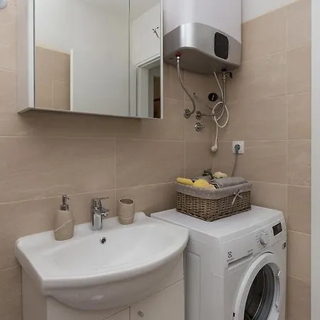 Kod Jadranke Sipanska Luka (Sipan)