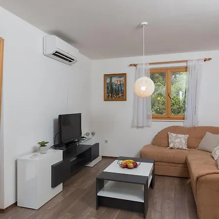 Kod Jadranke * Sipanska Luka (Sipan)